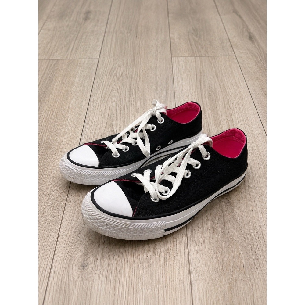 Converse Chuck Taylor All Star Black Women's Size 7 558580F
